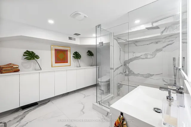 Additional image 38 of 215 Lonsmount Dr