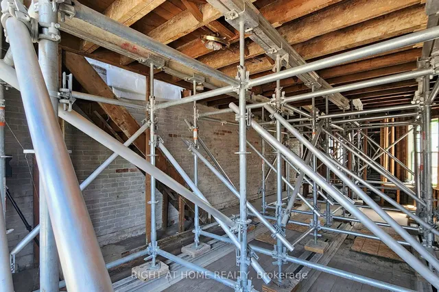 Additional image 32 of 207 Victor Ave