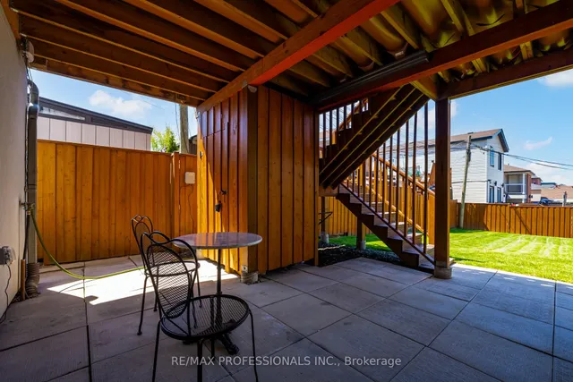 Additional image 49 of 372 Silverthorn Ave