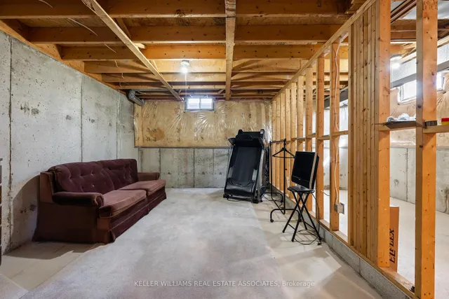 Additional image 49 of 111 Genesee Dr