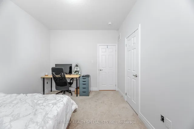 Additional image 38 of 15 Duxbury Rd