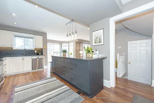 Additional image 21 of 2485 Newport St