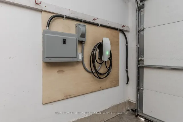 Additional image 40 of 2382 Emerson Dr