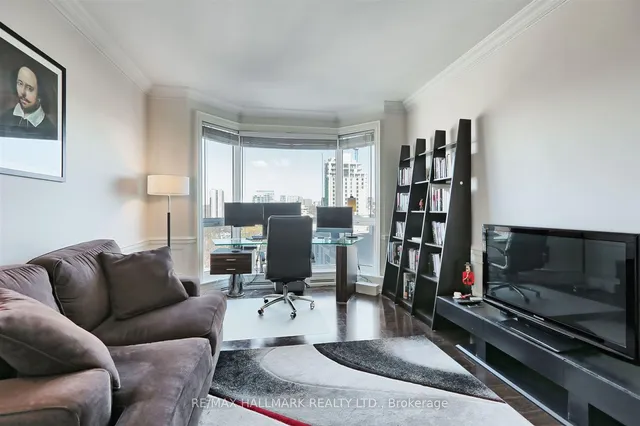 Additional image 25 of 38 Avenue Rd Unit 1201