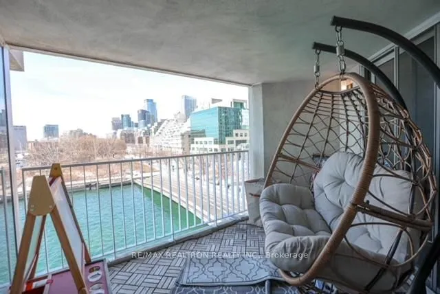 Additional image 3 of 401 Queens Quay Unit 403