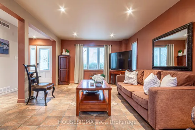 Additional image 4 of 899 Hazel St