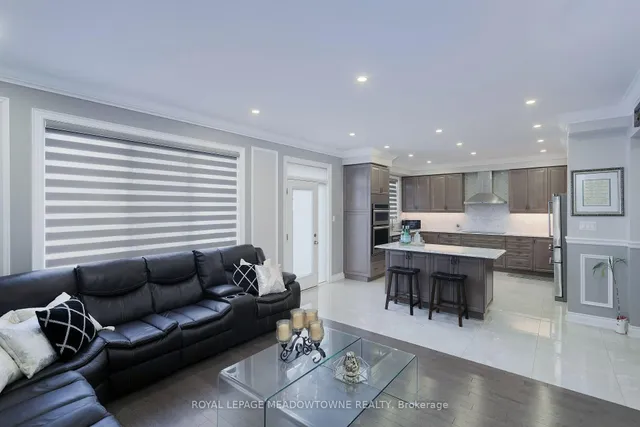 Additional image 6 of 42 Ferdinand Dr