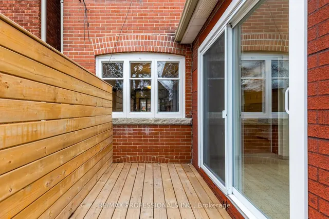 Additional image 27 of 377 Armadale Ave