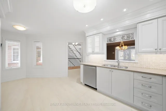 Additional image 7 of 2165 Country Club Dr Unit 12