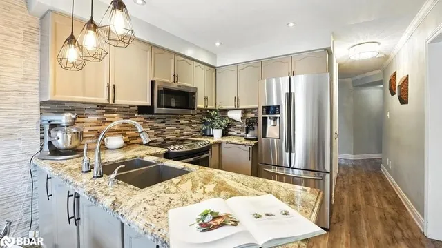 Additional image 15 of 599 Ashprior Ave