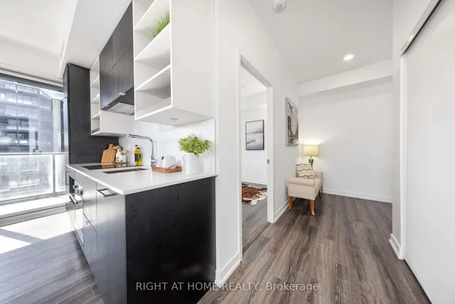 Additional image 3 of 20 Edward St Unit 1303