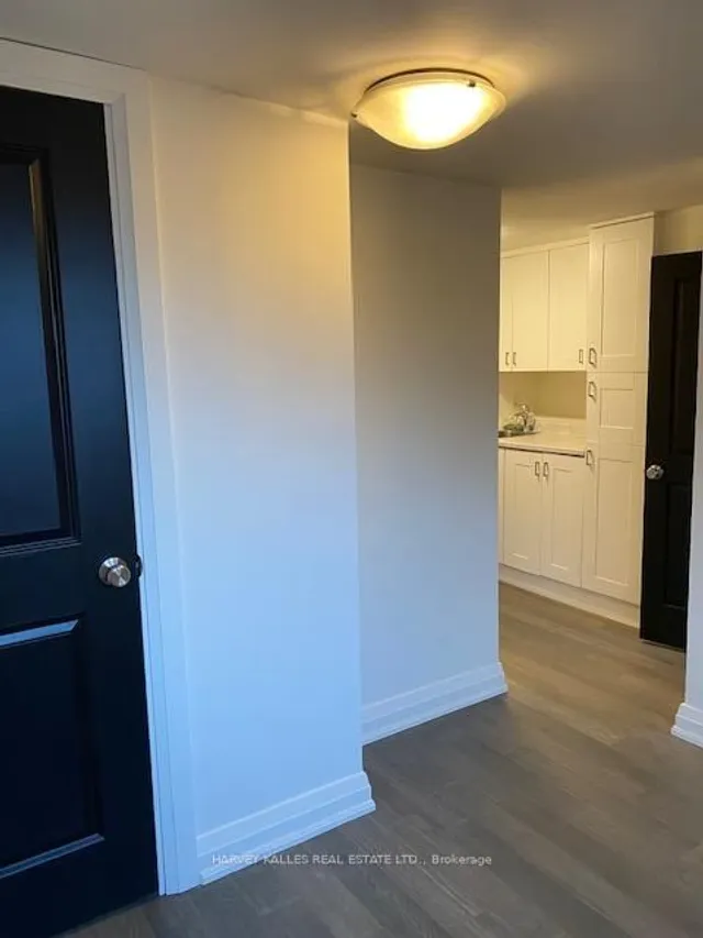 Additional image 32 of 429 Sumach St