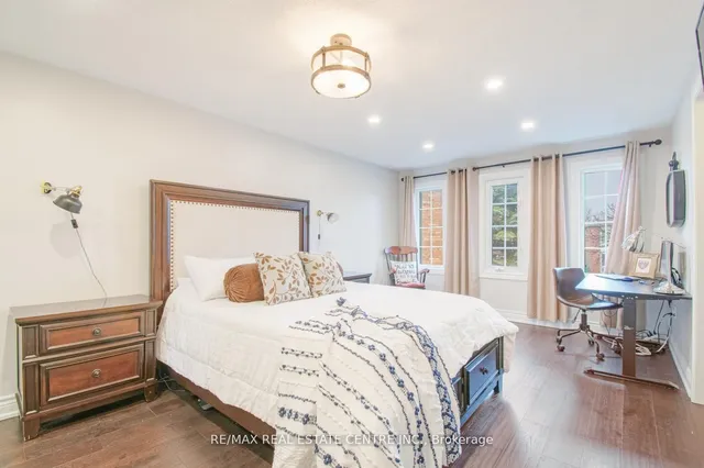 Additional image 26 of 21 Hawkway Crt