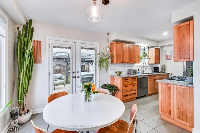 Additional image 6 of 773 Laurier Ave