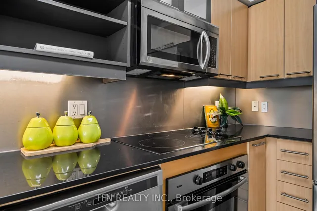 Additional image 11 of 36 Blue Jays Way Unit 918