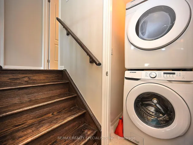 Additional image 31 of 82 Suitor Crt