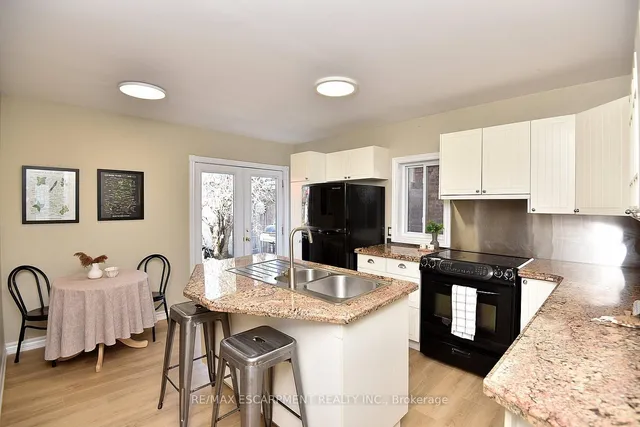 Additional image 21 of 364 Charlton Ave