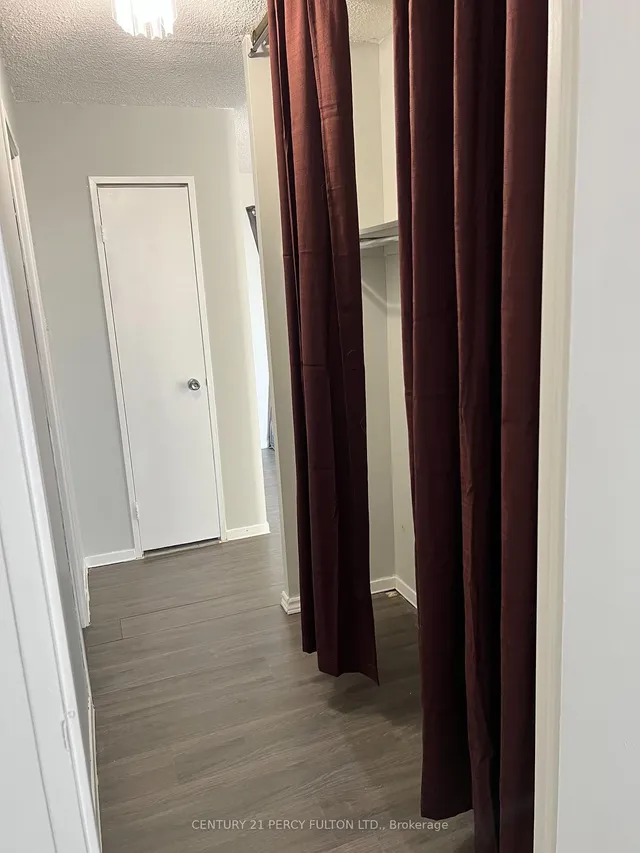 Additional image 8 of 4645 Jane St Unit 828