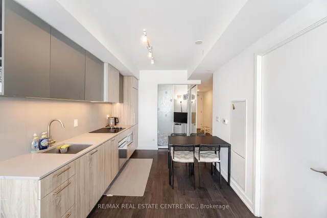 Additional image 5 of 19 Western Battery Rd Unit 1012