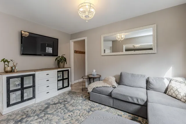 Additional image 19 of 623 Barons Crt