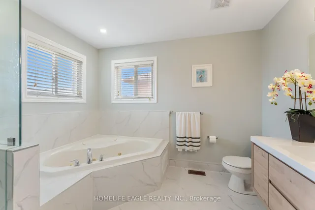 Additional image 16 of 7 Denim Dr