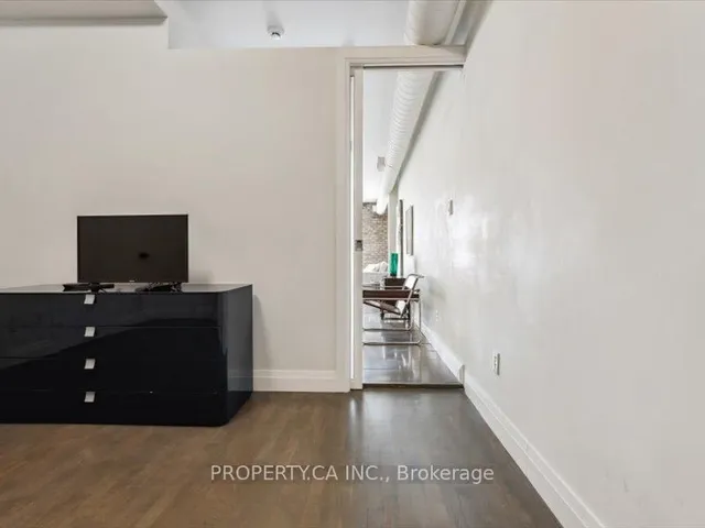 Additional image 26 of 670 Richmond St Unit 204