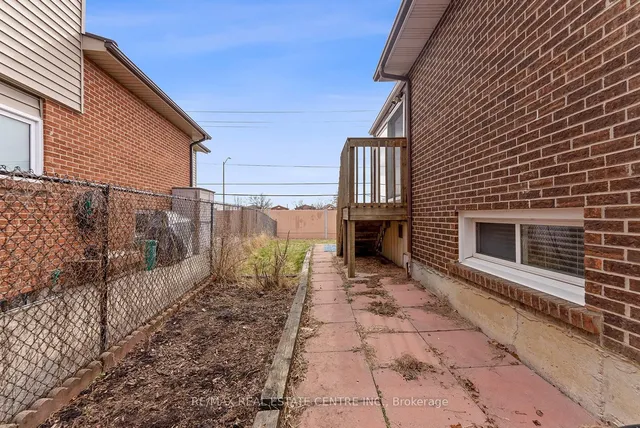 Additional image 44 of 82 Simmons Blvd