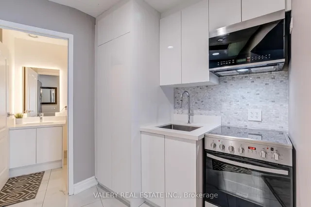 Additional image 7 of 1 King St Unit 2002