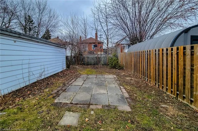 Additional image 11 of 698 Upper Sherman Ave