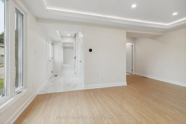 Additional image 9 of 16 Jasmine Sq