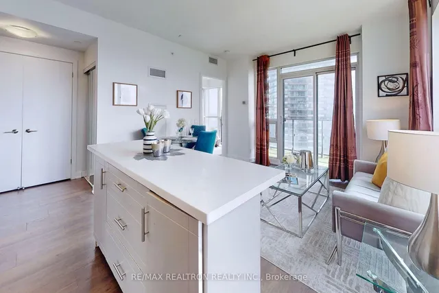 Additional image 10 of 2212 Lakeshore Blvd Unit 3206