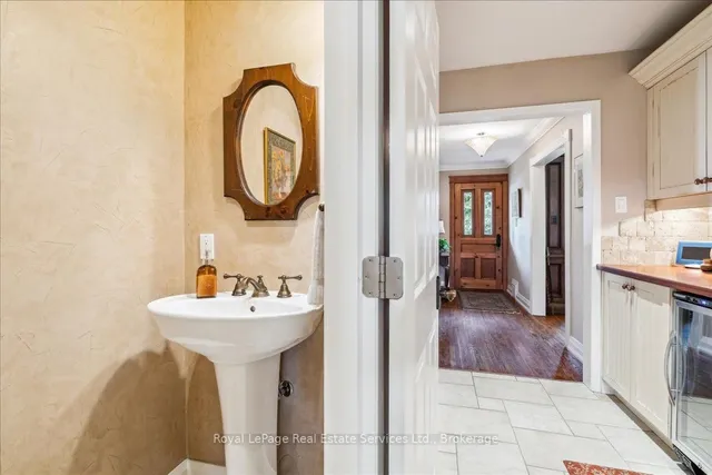 Additional image 11 of 246 Albion Ave