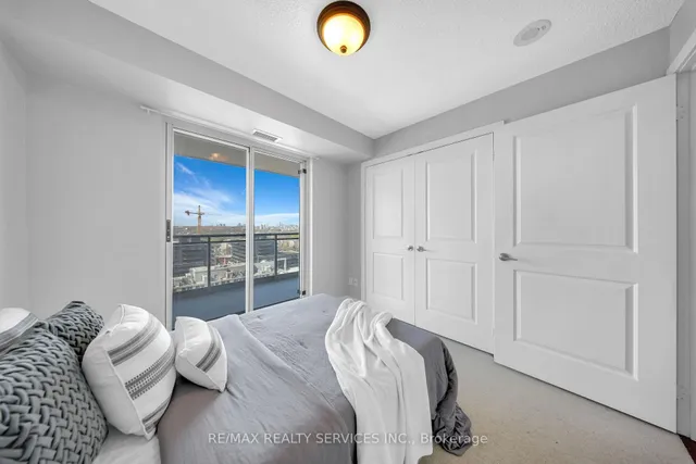 Additional image 18 of 100 Western Battery Rd Unit 2009