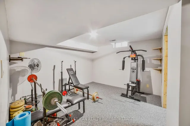 Additional image 32 of 130 Huntingwood Ave