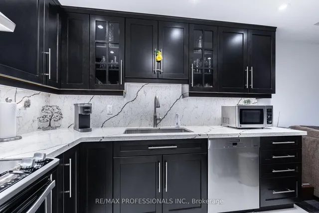 Additional image 12 of 40 Old Mill Rd Unit 102