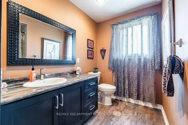 Additional image 29 of 14 Twin Crt