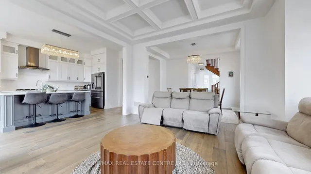 Additional image 8 of 1473 Varelas Passage