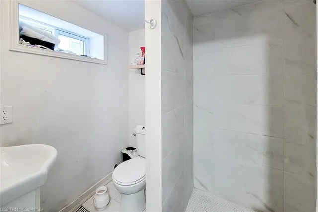 Additional image 33 of 698 Upper Sherman Ave