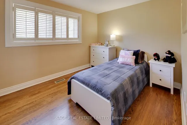 Additional image 37 of 108 Madawaska Ave