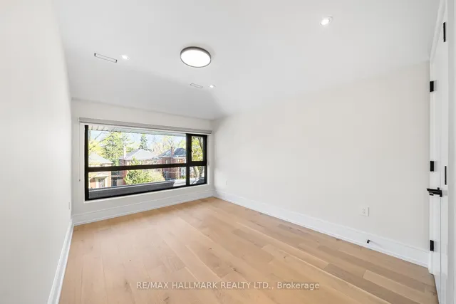 Additional image 36 of 118 Airdrie Rd