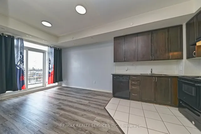 Additional image 22 of 50 Sky Harbour Dr Unit 411