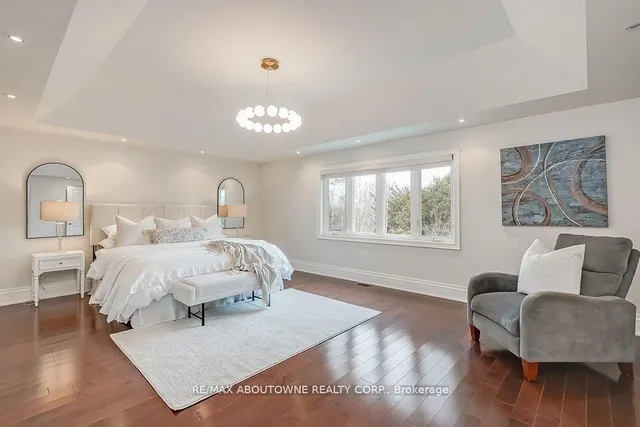 Additional image 24 of 393 CLAREMONT Cres