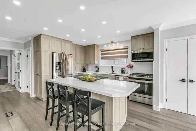 Additional image 11 of 245 Avondale Blvd