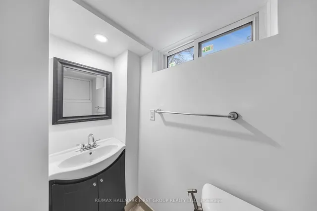 Additional image 23 of 962 Midland Ave