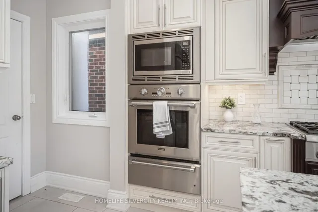 Additional image 22 of 3192 Sorrento Cres