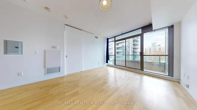 Additional image 11 of 281 Mutual St Unit 1506