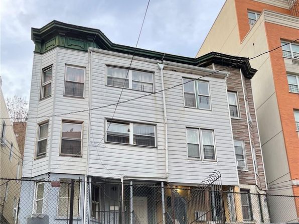 2711 Decatur Avenue, Bronx, NY 10458