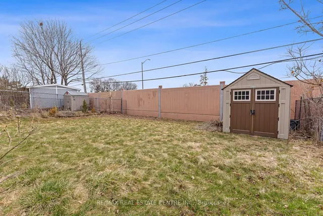 Additional image 43 of 82 Simmons Blvd