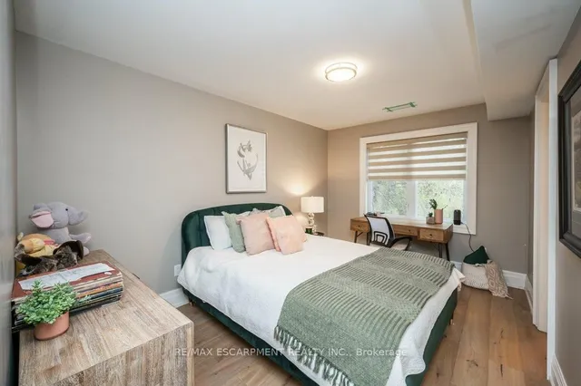 Additional image 19 of 820 Cosburn Ave