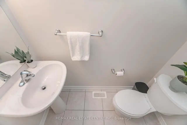 Additional image 20 of 48 Enford Cres